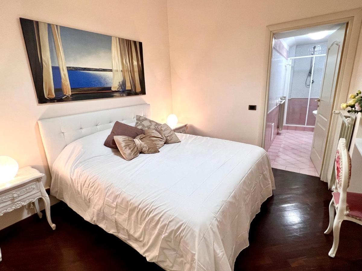 Domus Elena - Plebiscito Apartment Napoli Ngoại thất bức ảnh