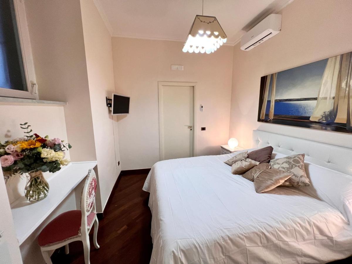 Domus Elena - Plebiscito Apartment Napoli Ngoại thất bức ảnh