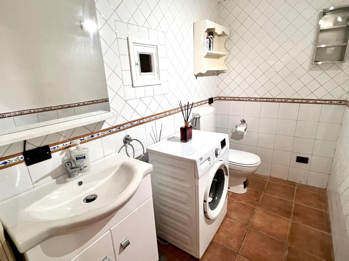 Domus Elena - Plebiscito Apartment Napoli Ngoại thất bức ảnh