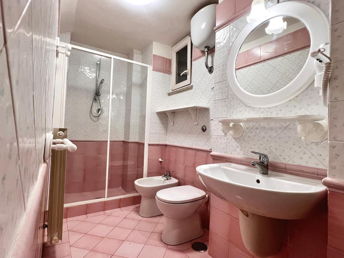 Domus Elena - Plebiscito Apartment Napoli Ngoại thất bức ảnh