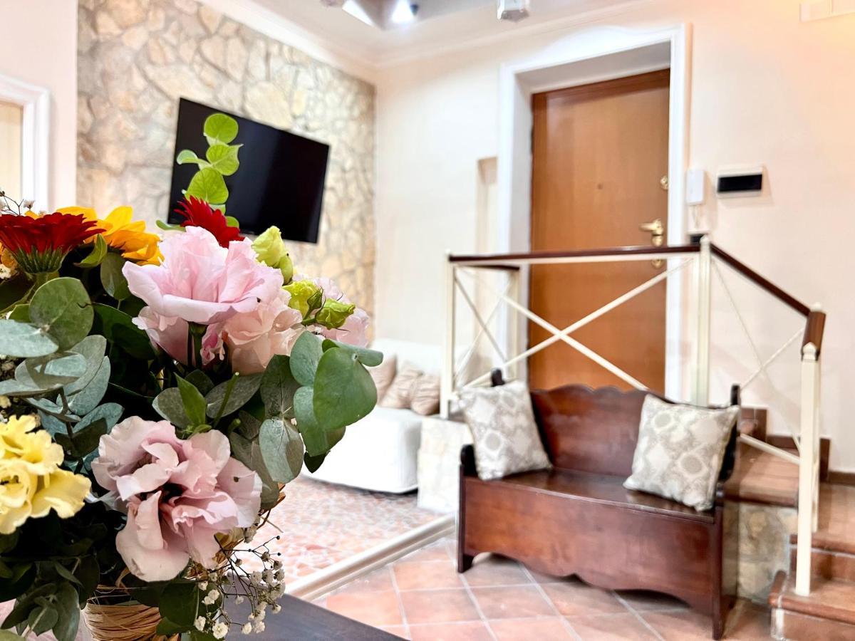 Domus Elena - Plebiscito Apartment Napoli Ngoại thất bức ảnh