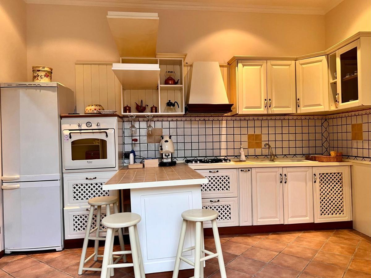 Domus Elena - Plebiscito Apartment Napoli Ngoại thất bức ảnh